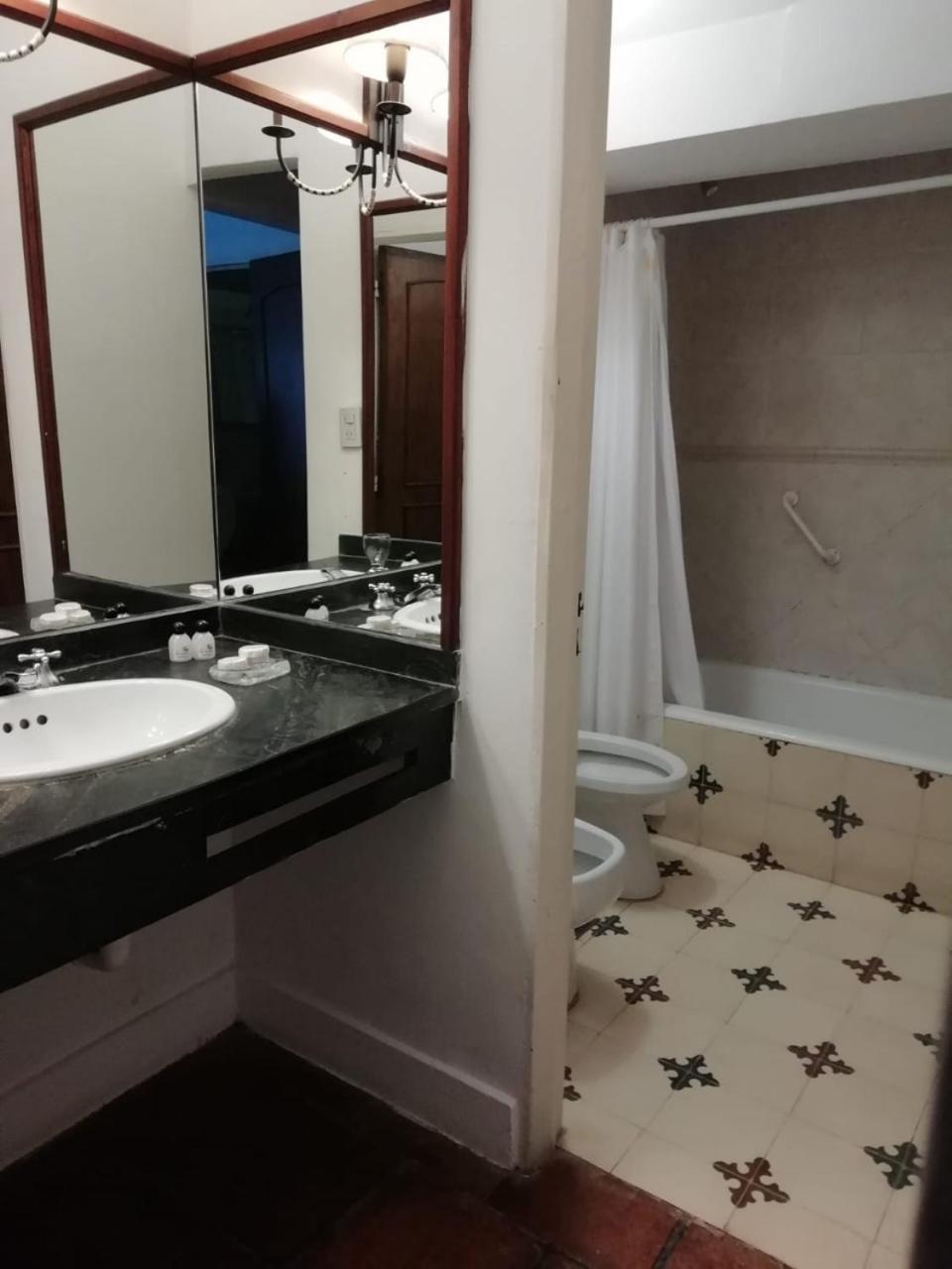 Las Moras Hotel San Lorenzo  Zewnętrze zdjęcie
